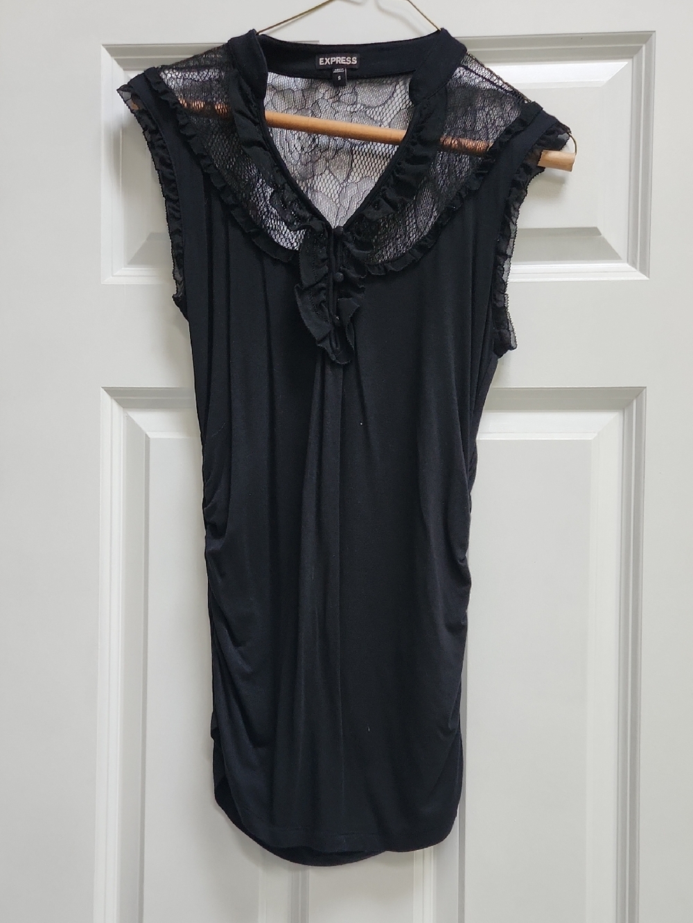 Express Black Lace-Trim Sleeveless Chemise Top